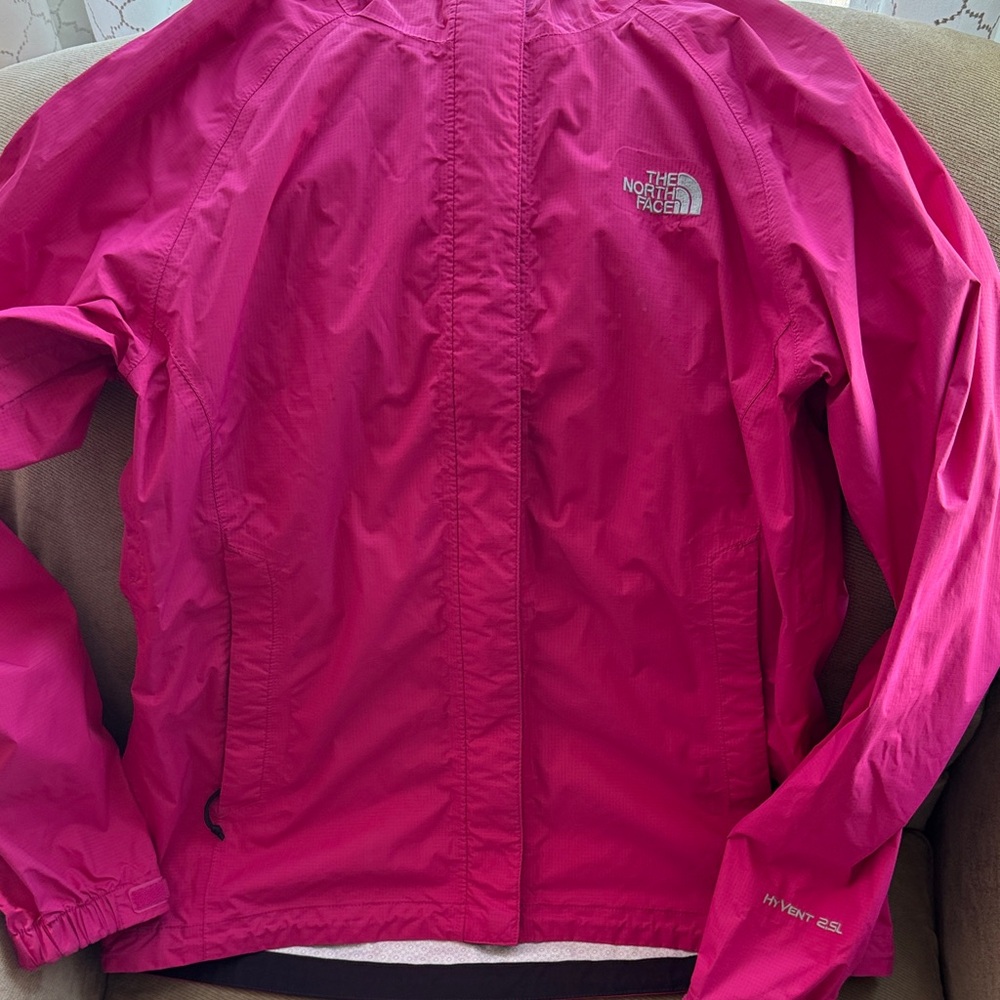 The North Face Women's Magenta Packable Rain Jacket